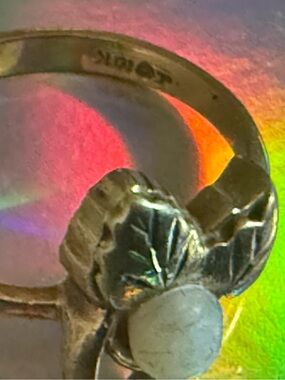 10K BLACK HILLS GOLD PEARL RING